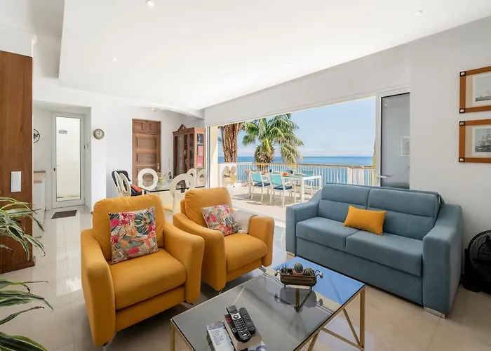 Club Santa Cruz (Madeira)